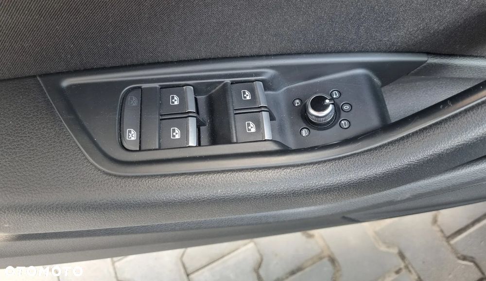 Audi A4 Avant 40 TDI S tronic S line - 17