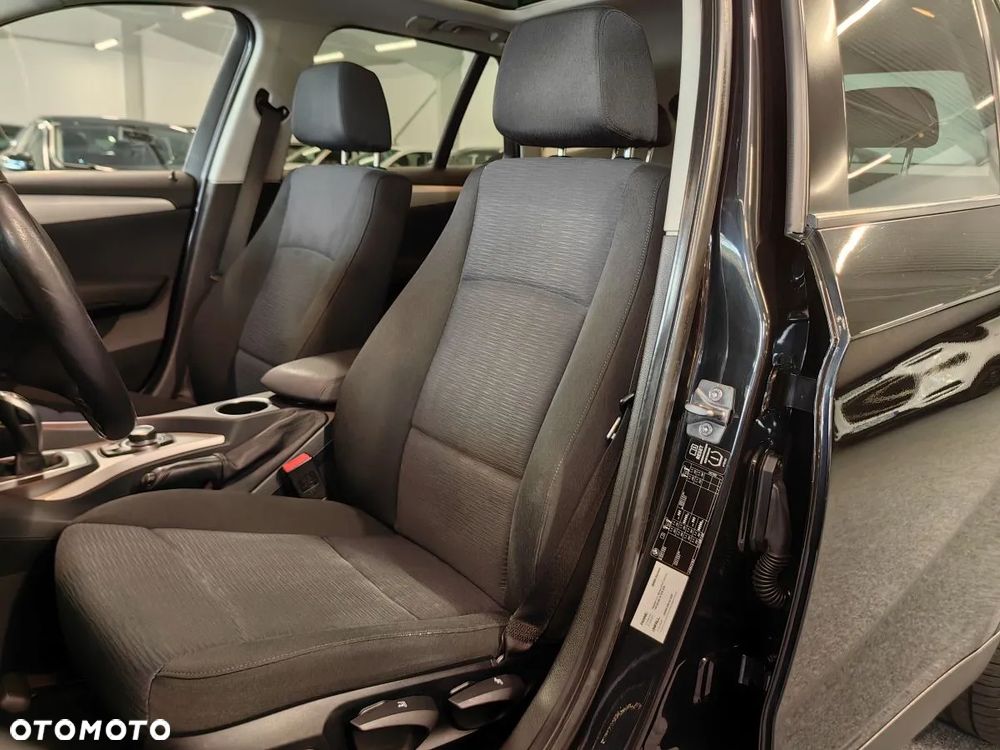 BMW X1 sDrive20d Sport Line - 7