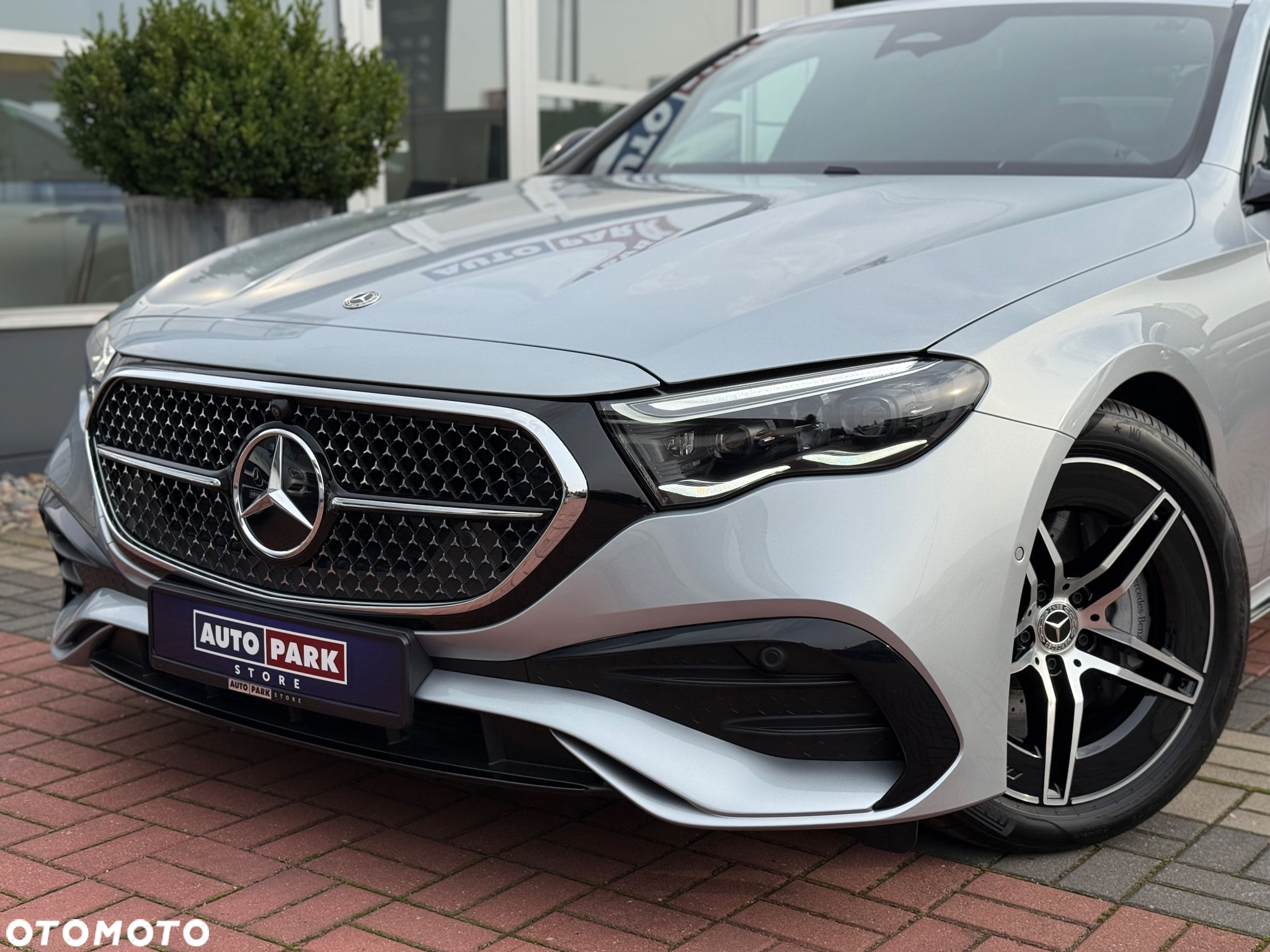 Mercedes-Benz Klasa E 200 mHEV 4-Matic AMG 9G-Tronic - 15
