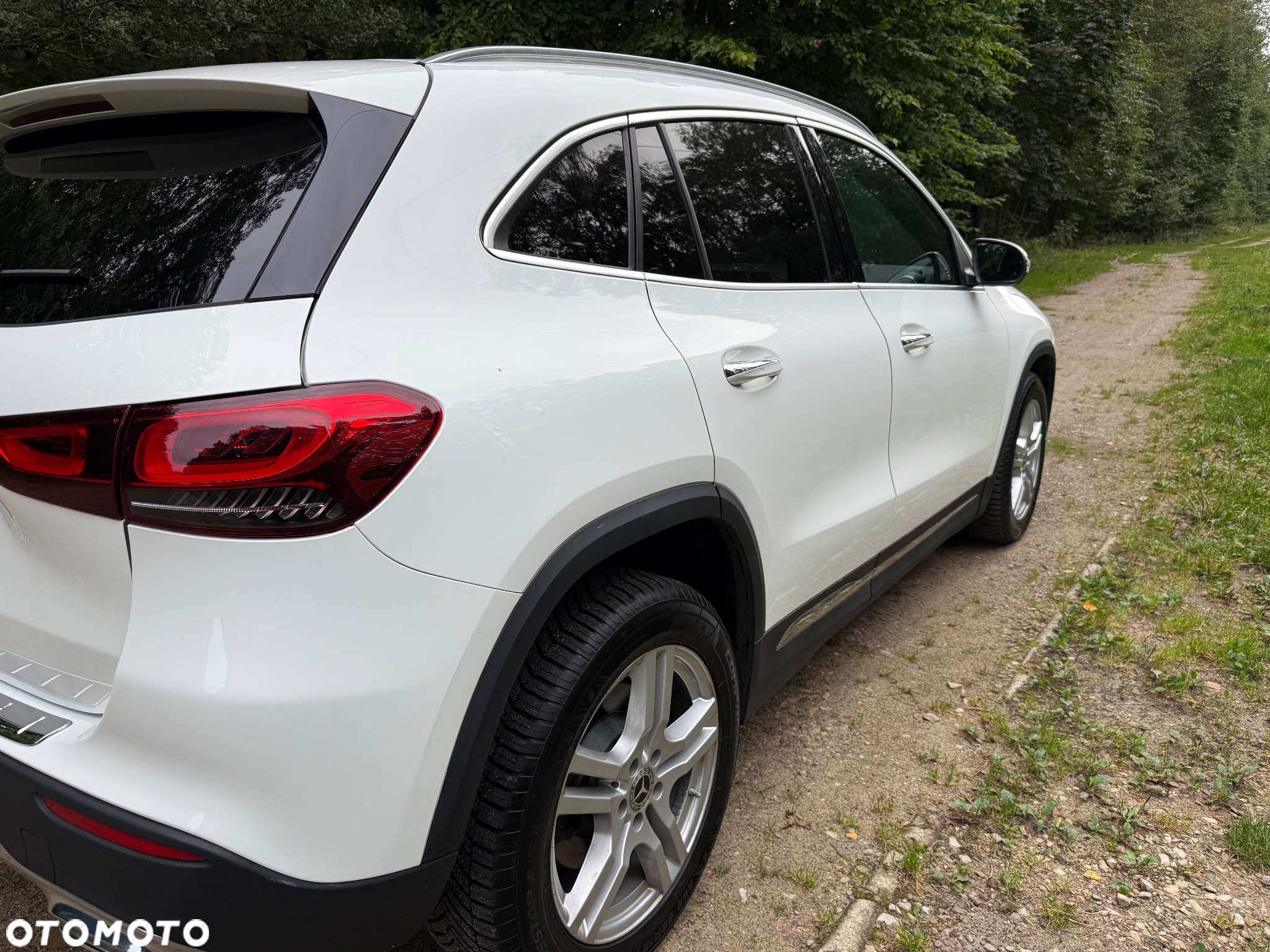 Mercedes-Benz GLA - 13