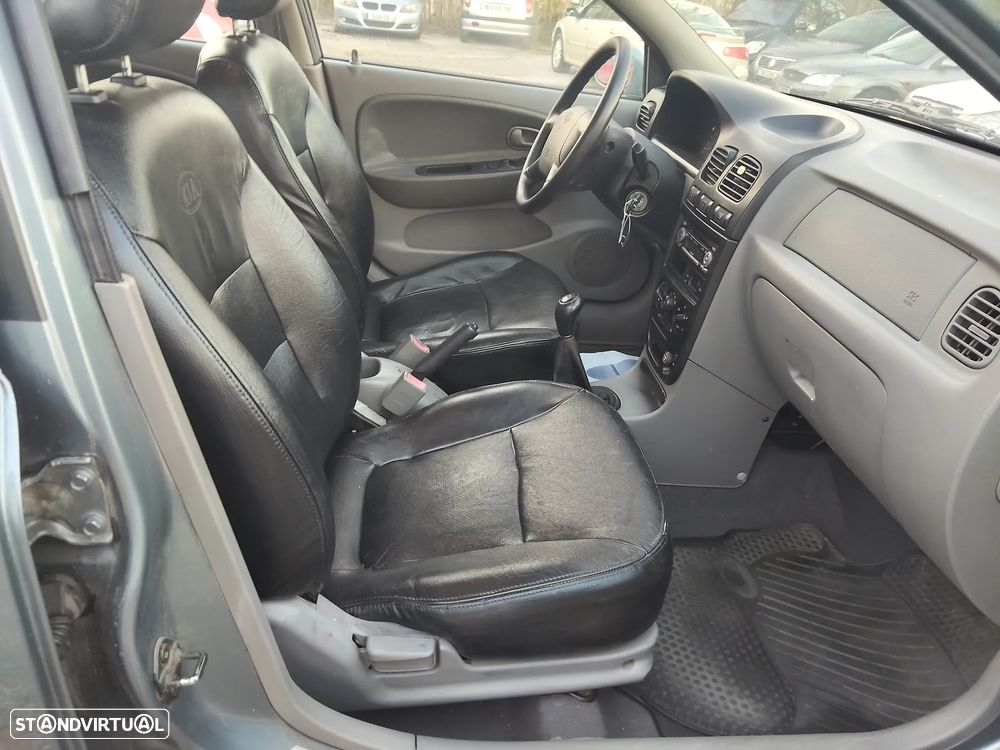 Kia Rio SW 1.3 LS - 7