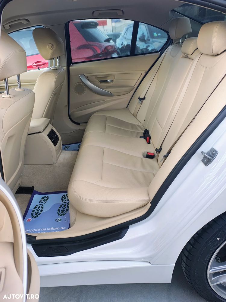BMW Seria 3 320i Efficient Dynamics Edition Luxury Line - 9