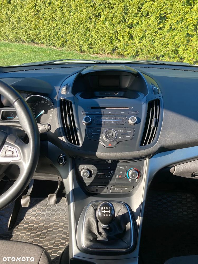 Ford Kuga 1.5 EcoBoost 2x4 Trend - 13