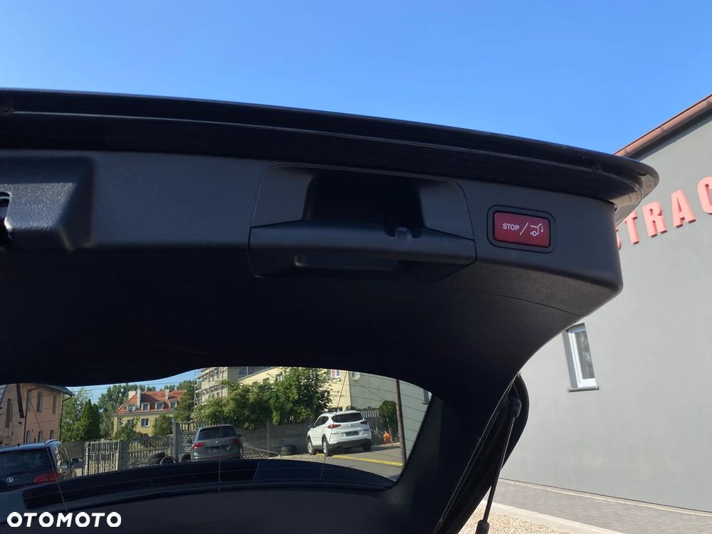 Mercedes-Benz Klasa C 220 d 9G-TRONIC - 15