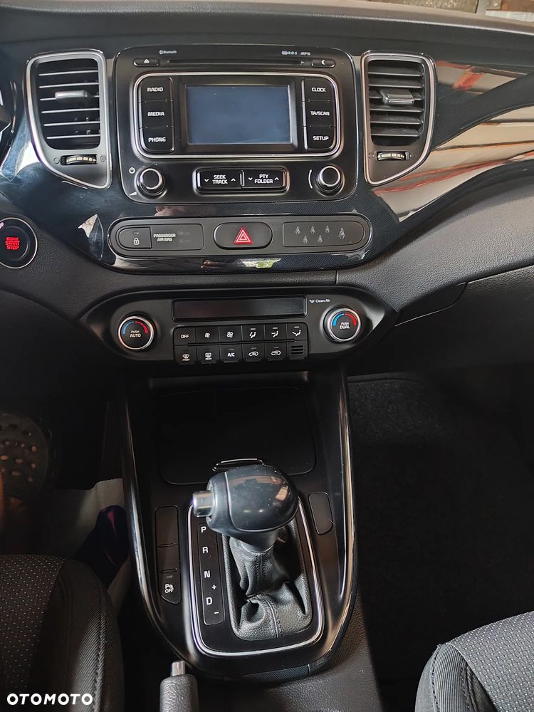 Kia Carens - 14