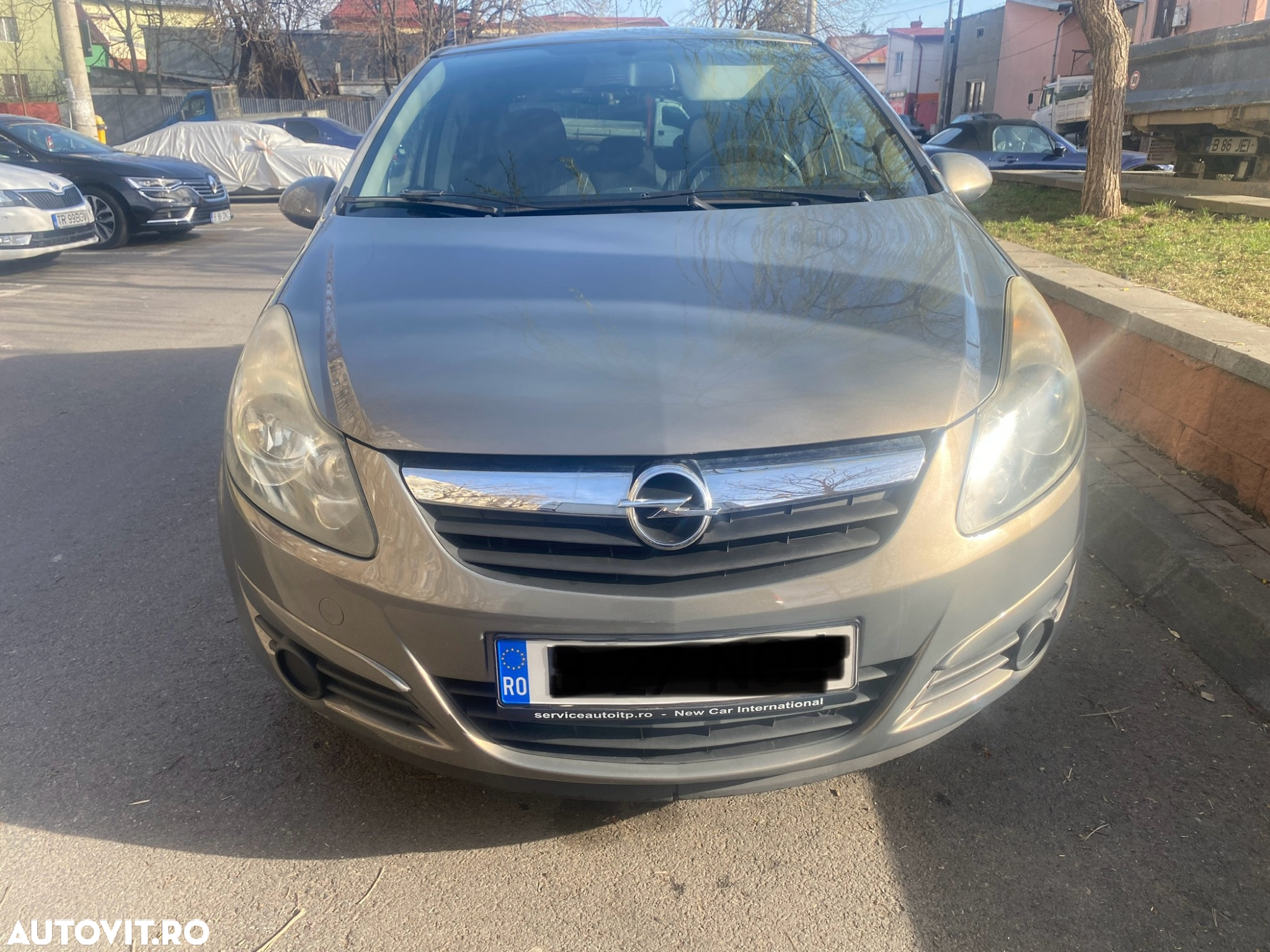 Opel Corsa 1.2 Cosmo - 4