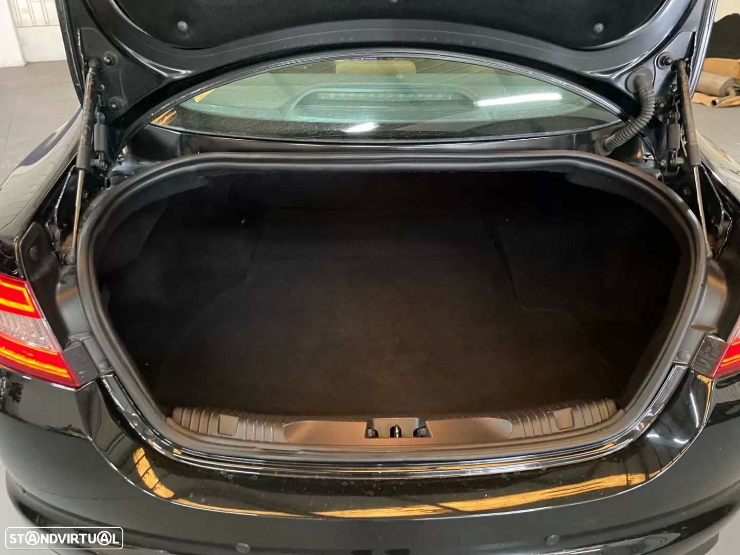 Jaguar XF 2.2 D Premium Luxury - 20
