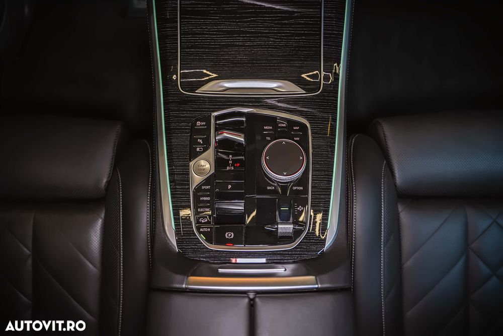 BMW X5 2023 — imagine 13