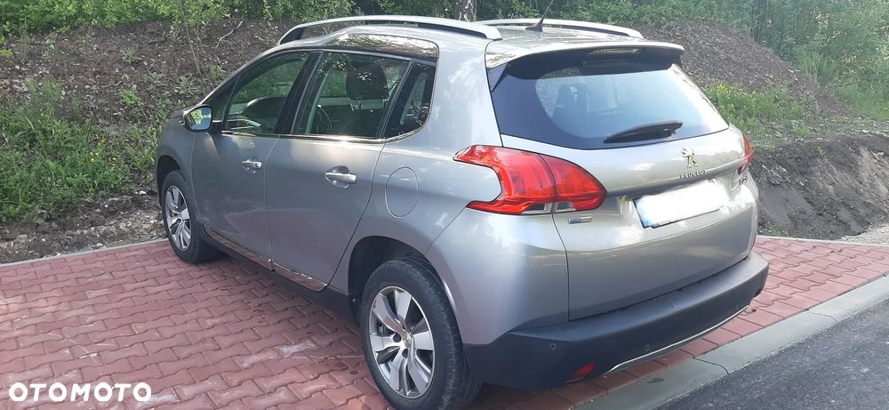 Peugeot 2008 PureTech 110 Stop&Start EAT6 Allure - 13