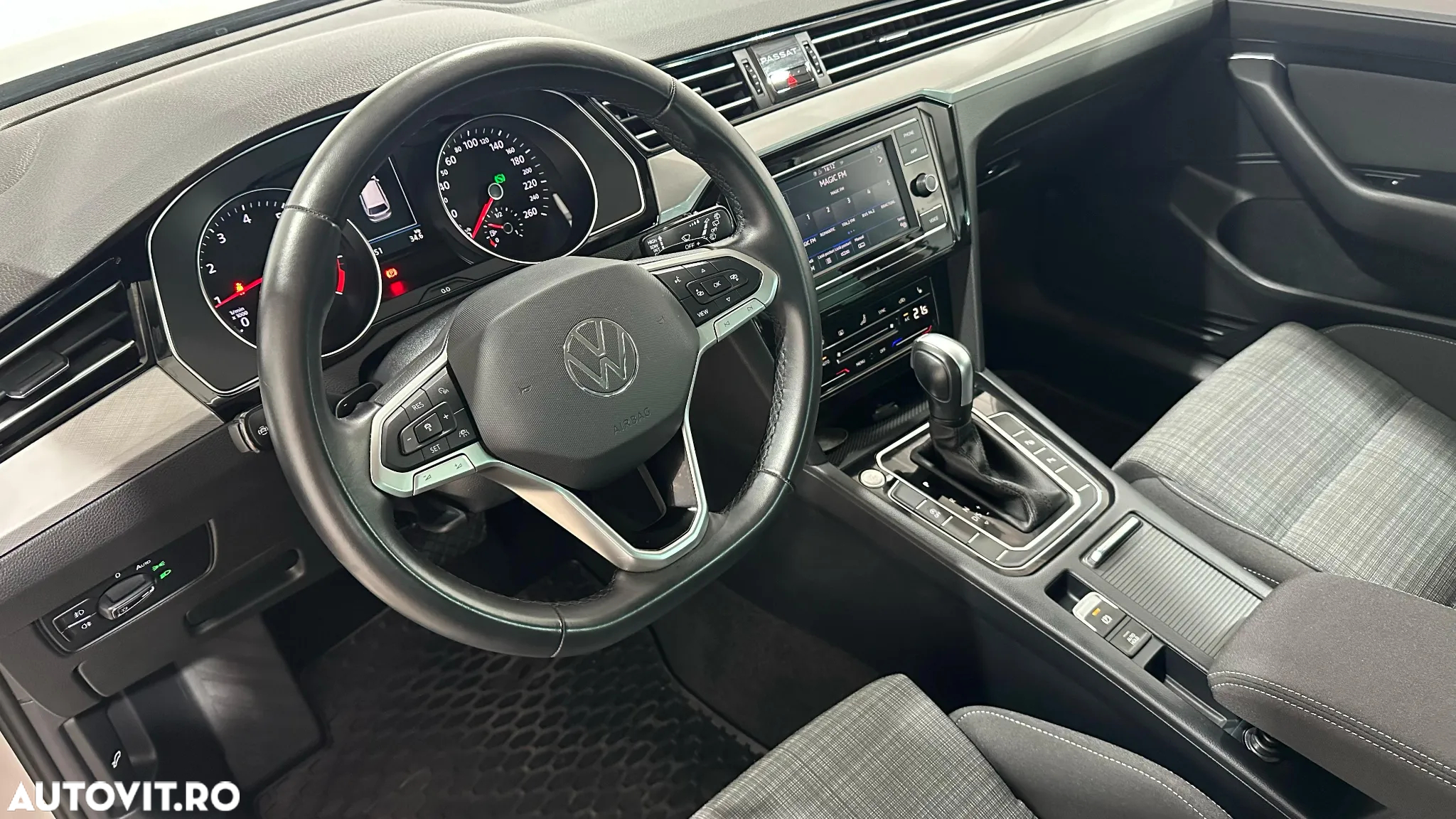 Volkswagen Passat 1.5 TSI ACT DSG Highline - 4
