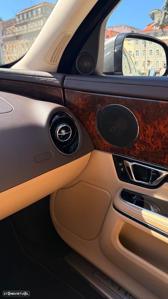Jaguar XJ 3.0 D V6 LWB Premium Luxury - 16