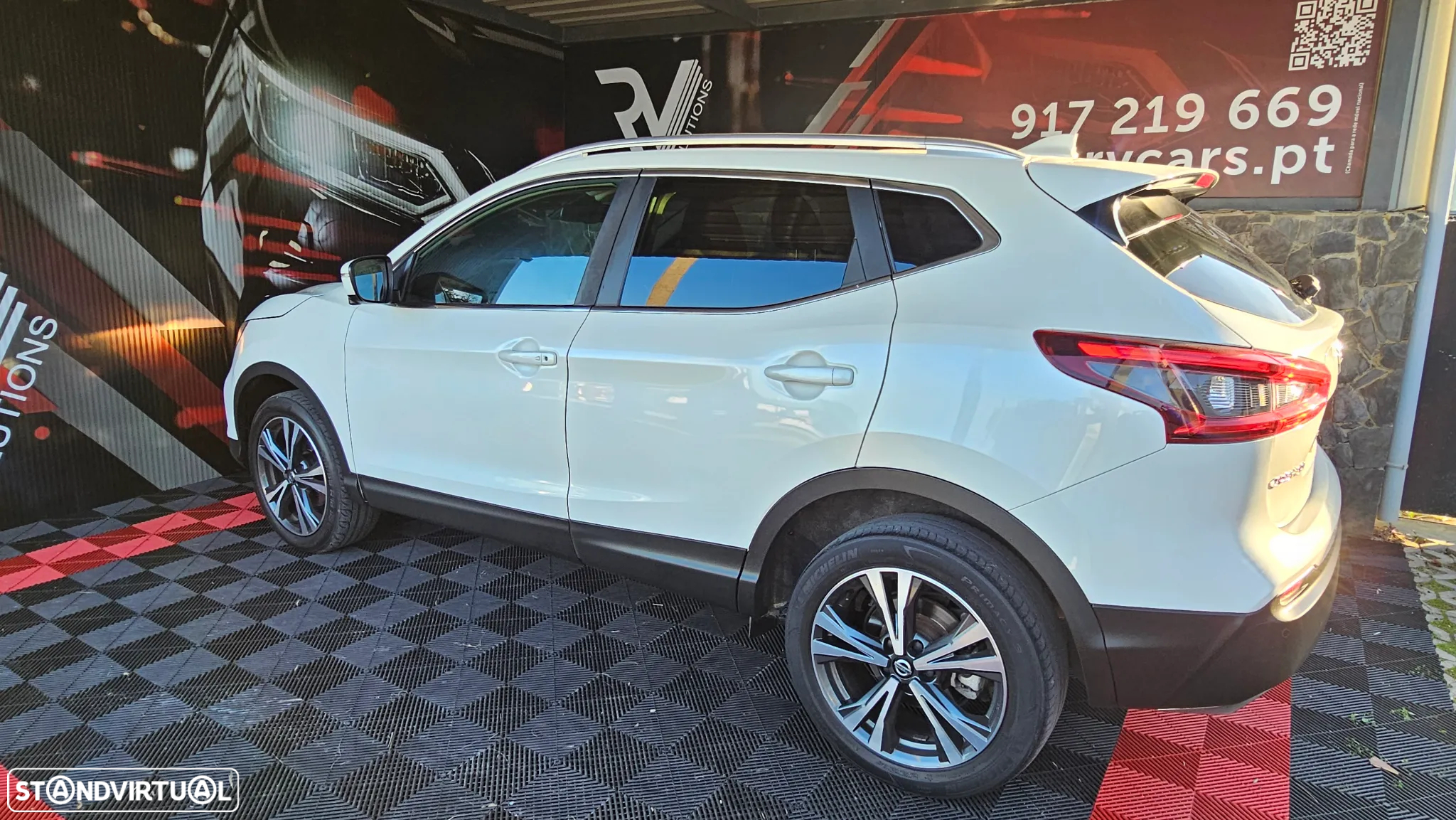 Nissan Qashqai 1.5 dCi N-Connecta J18+Led - 8