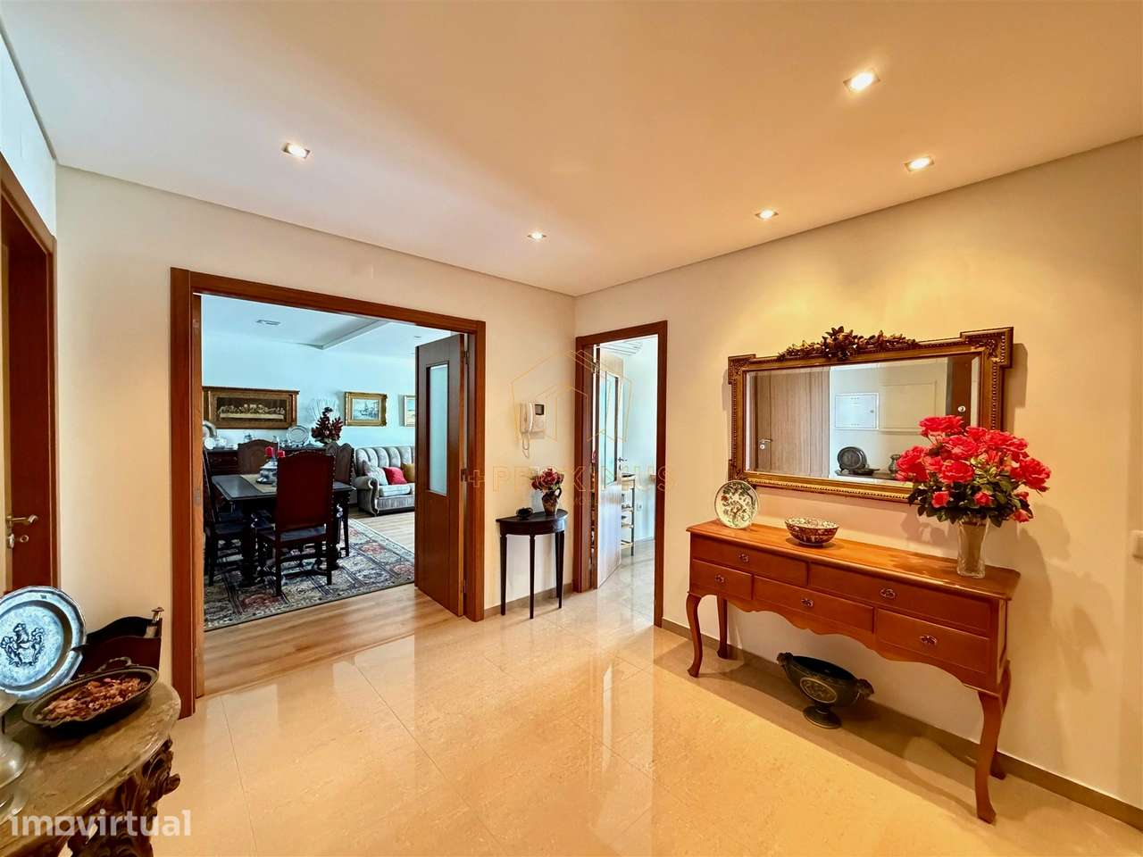 Apartamento T2 c/garagem, Cabedelo