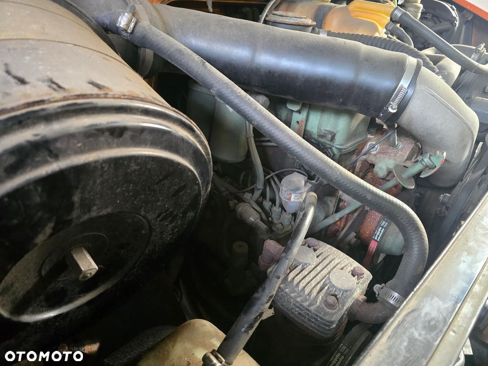 Unimog Mercedes Unimog U 1400 - 8