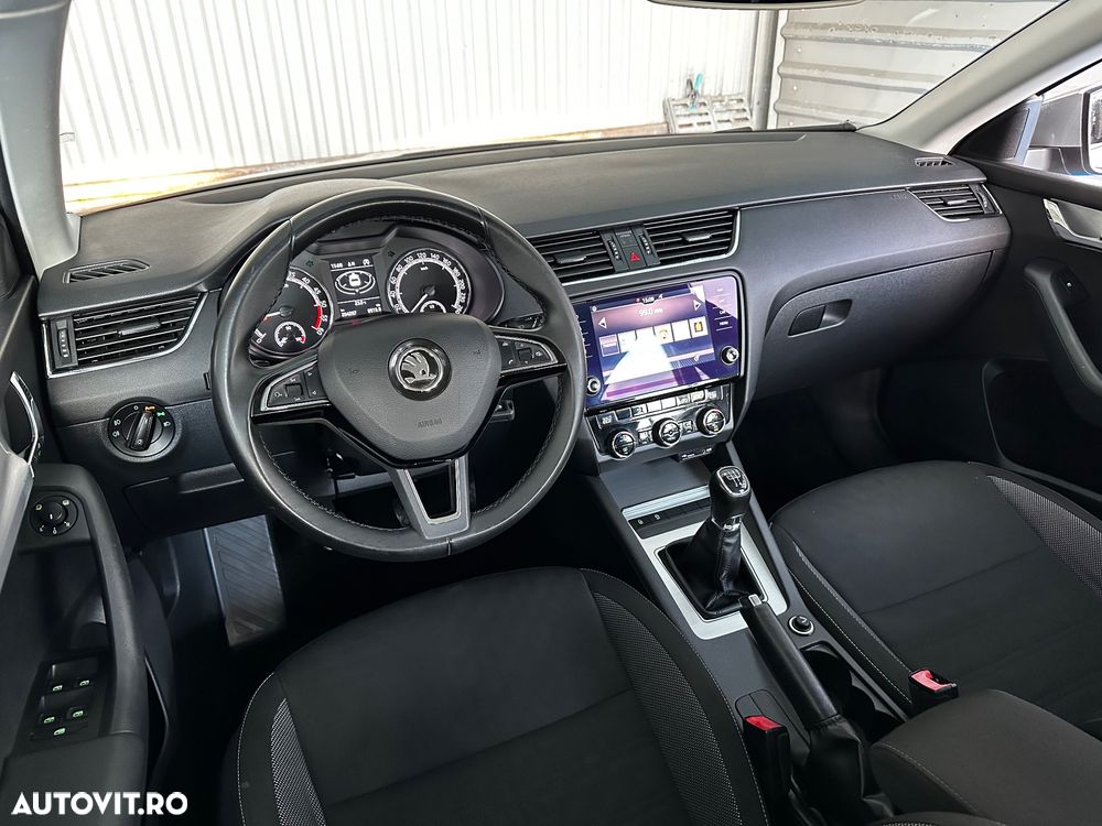 Skoda Octavia Combi Diesel 1.6 TDI Ambition - 19