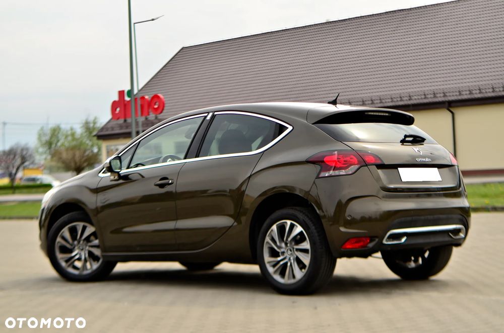 Citroën DS4 e-HDi 115 SoChic - 5