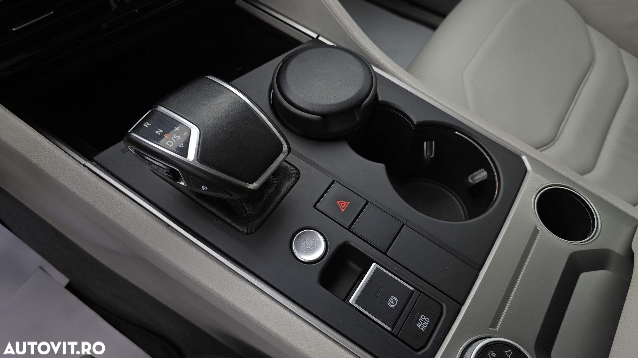 Volkswagen Tiguan - 17