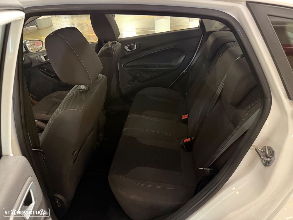 Ford Fiesta 1.0 EcoBoost S&S TITANIUM - 10