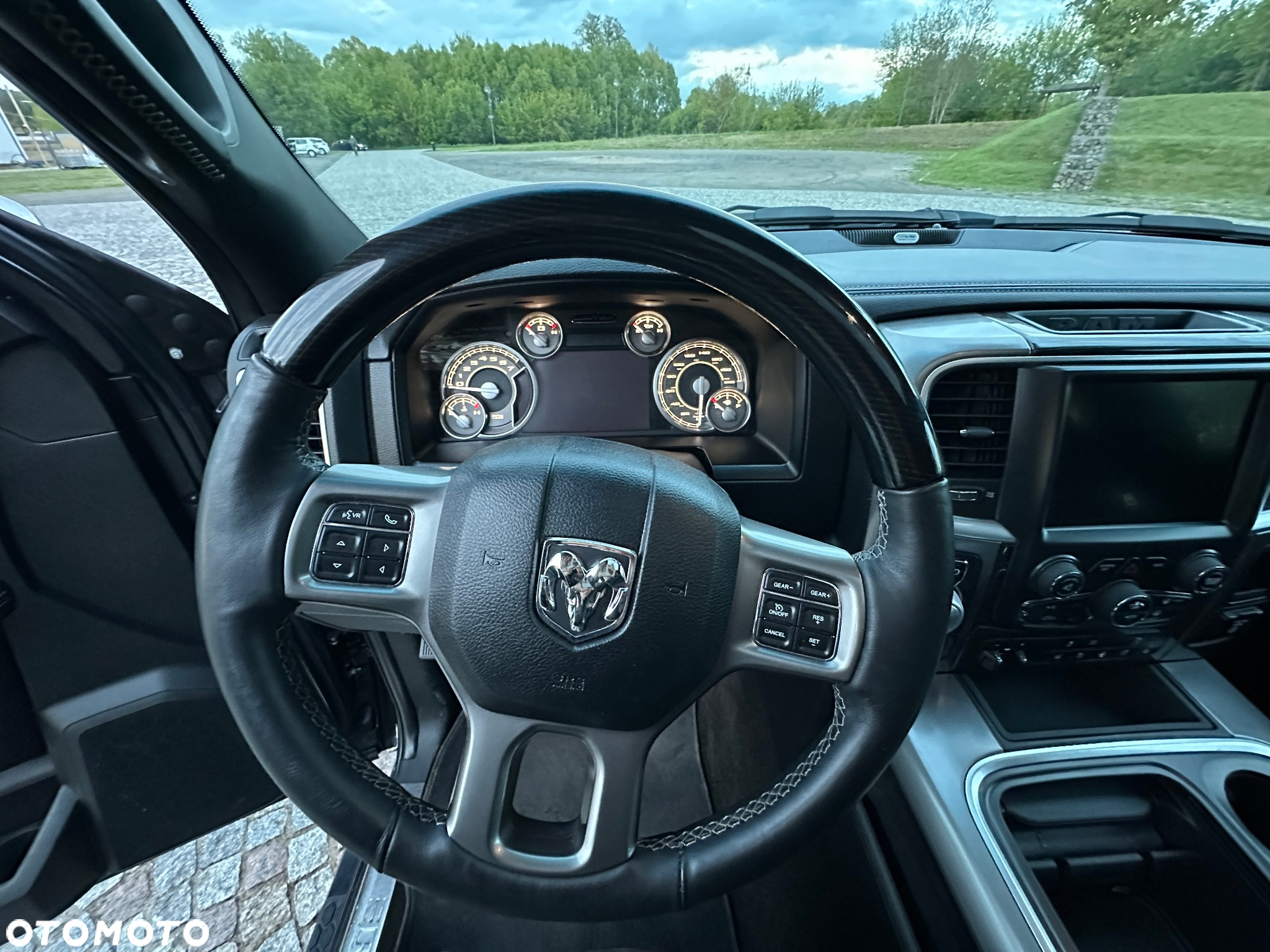 RAM 1500 - 21