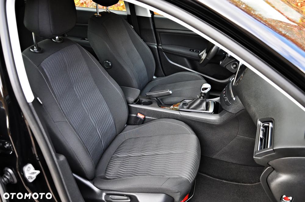 Peugeot 308 1.6 THP Active - 18