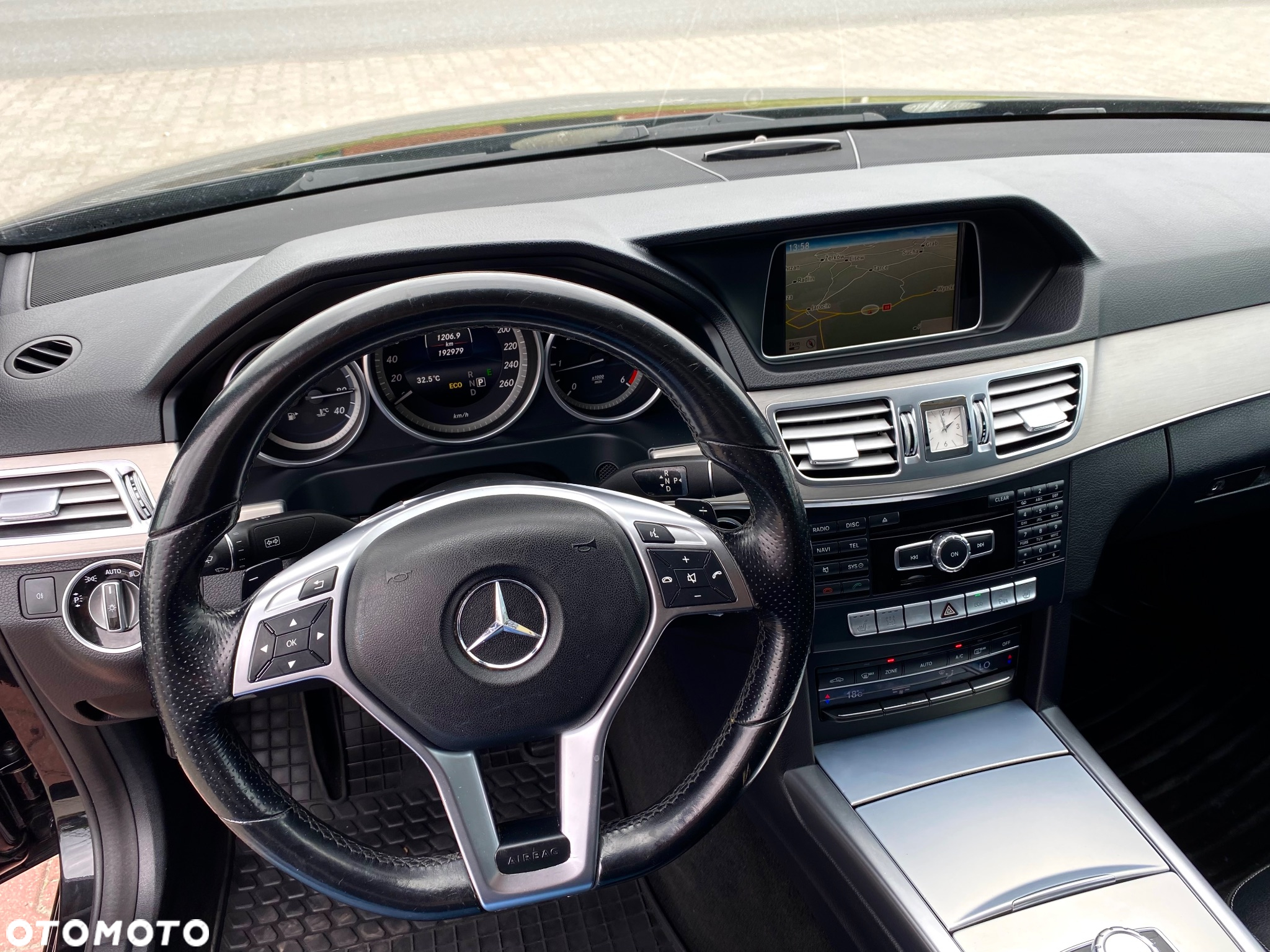 Mercedes-Benz Klasa E 220 BlueTEC 9G-TRONIC - 23