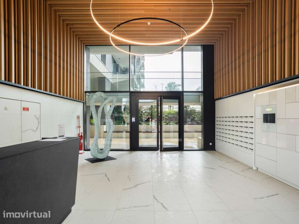 Apartamento T1 com varanda, piscina e ginásio, nas Avenidas Novas, ... - Grande imagem: 2/23