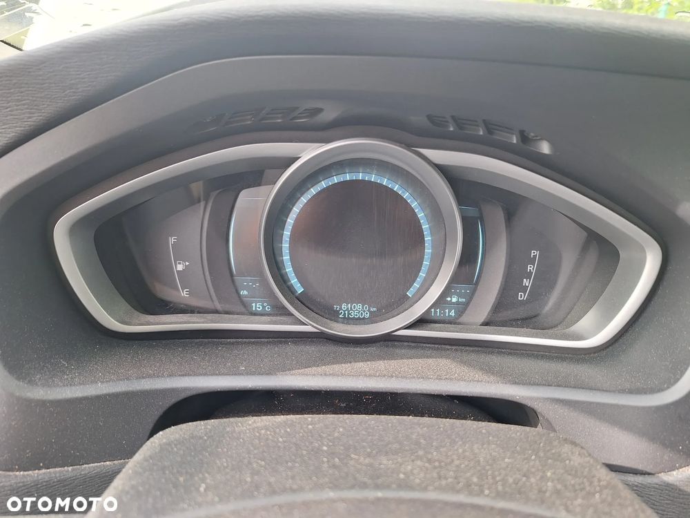 Volvo V40 Cross Country D3 Momentum - 10