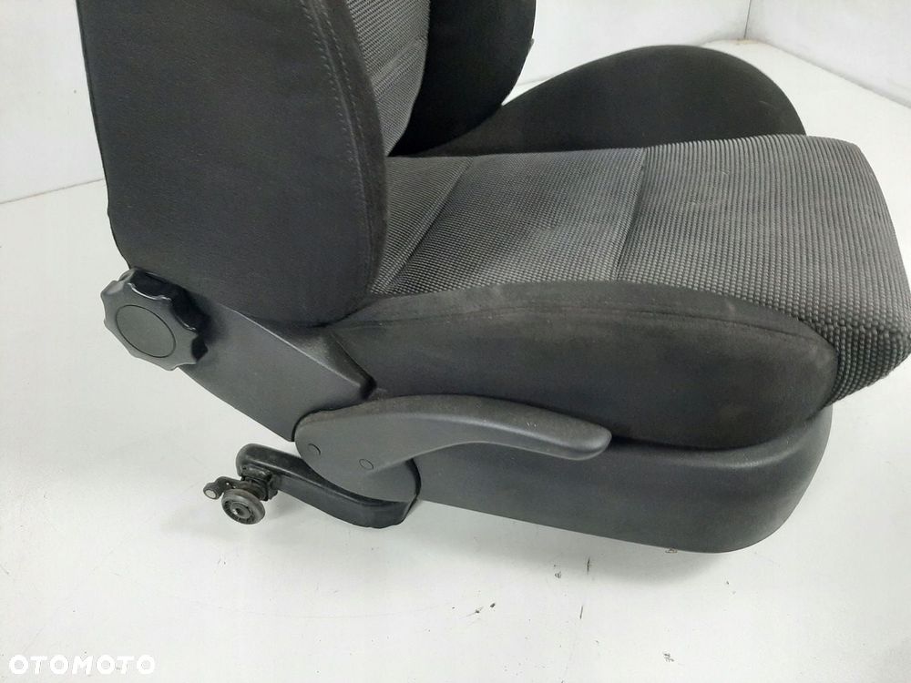 SEAT LEON 1.6 16V 04R FOTEL PRAWY KIEROWCY 1J4881106GK - 8