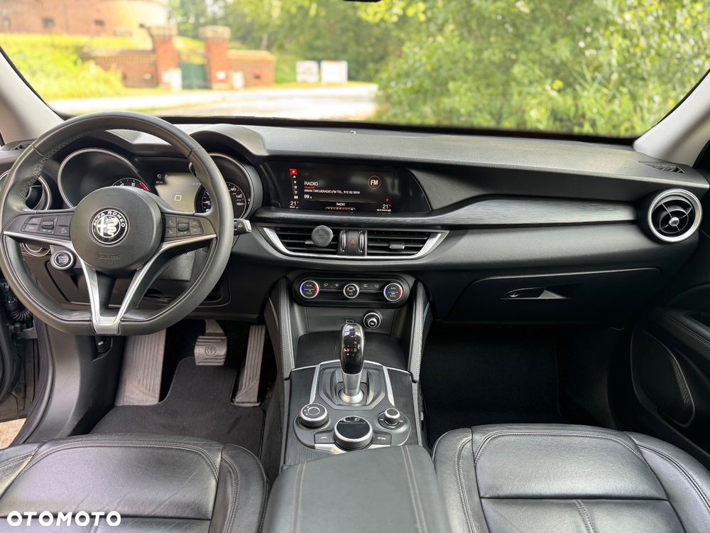 Alfa Romeo Stelvio 2.0 Turbo 16V AT8-Q4 Super - 12