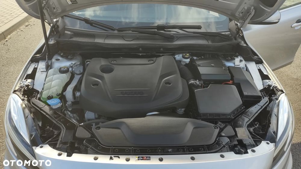 Volvo V40 D2 Drive-E R-Design Momentum - 14