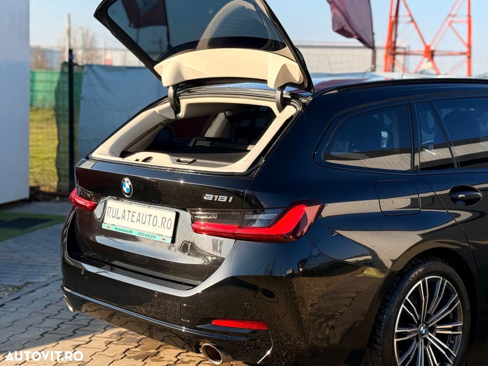 BMW Seria 3 318i Aut. Sport Line - 37