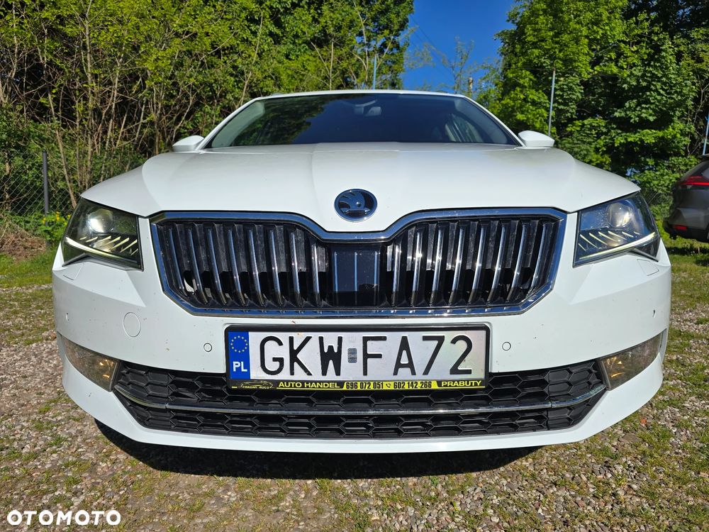 Skoda Superb 2.0 TDI DSG Ambition - 2