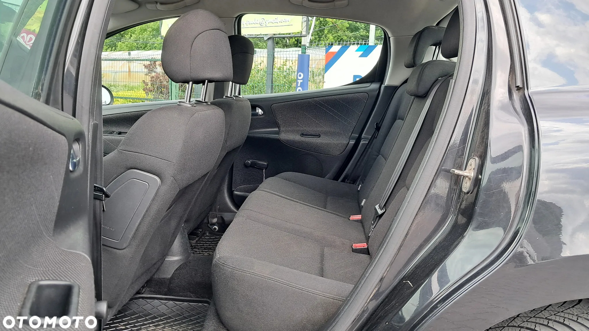 Peugeot 207 1.4 16V Trendy - 7
