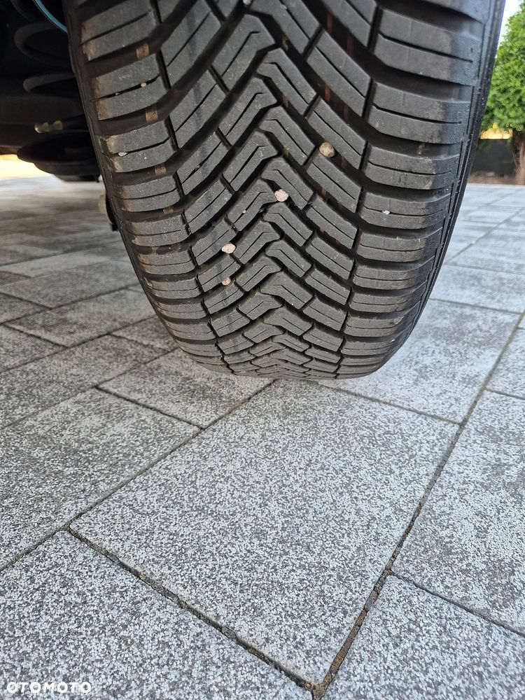 Nissan Qashqai 1.3 DIG-T mHEV N-Connecta - 33