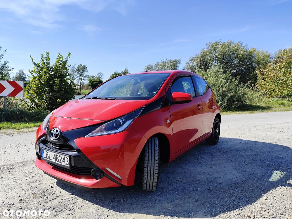 Toyota Aygo x-play - 3