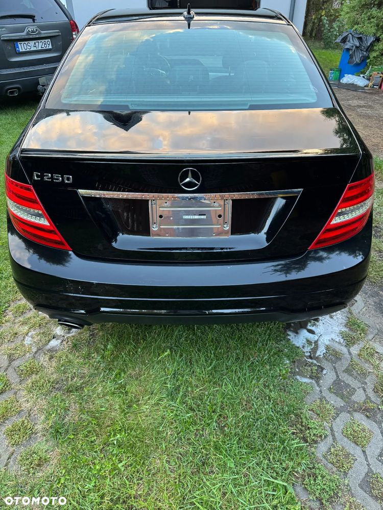 Mercedes-Benz Klasa C 250 CGI BlueEff Avantgarde - 15