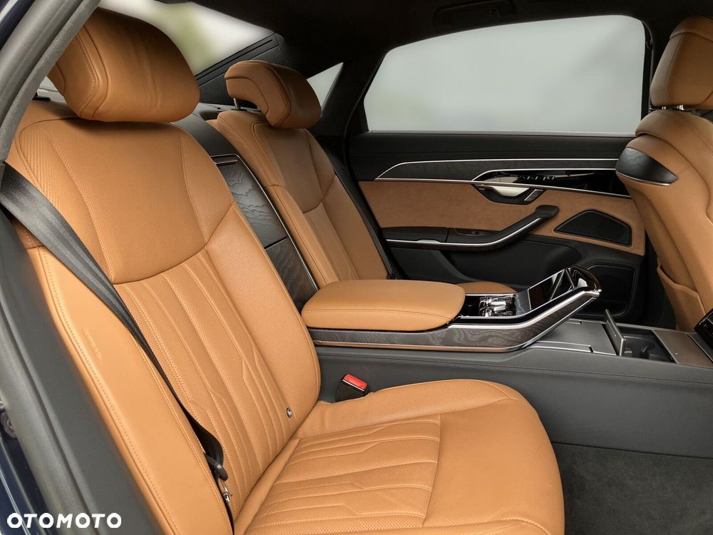 Audi A8 - 12