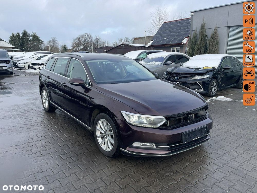 Volkswagen Passat - 1