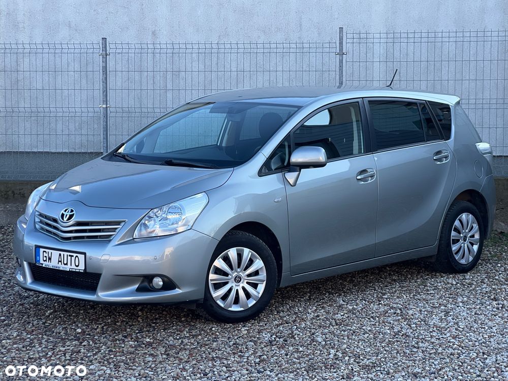 Toyota Verso 1.6 Premium - 4
