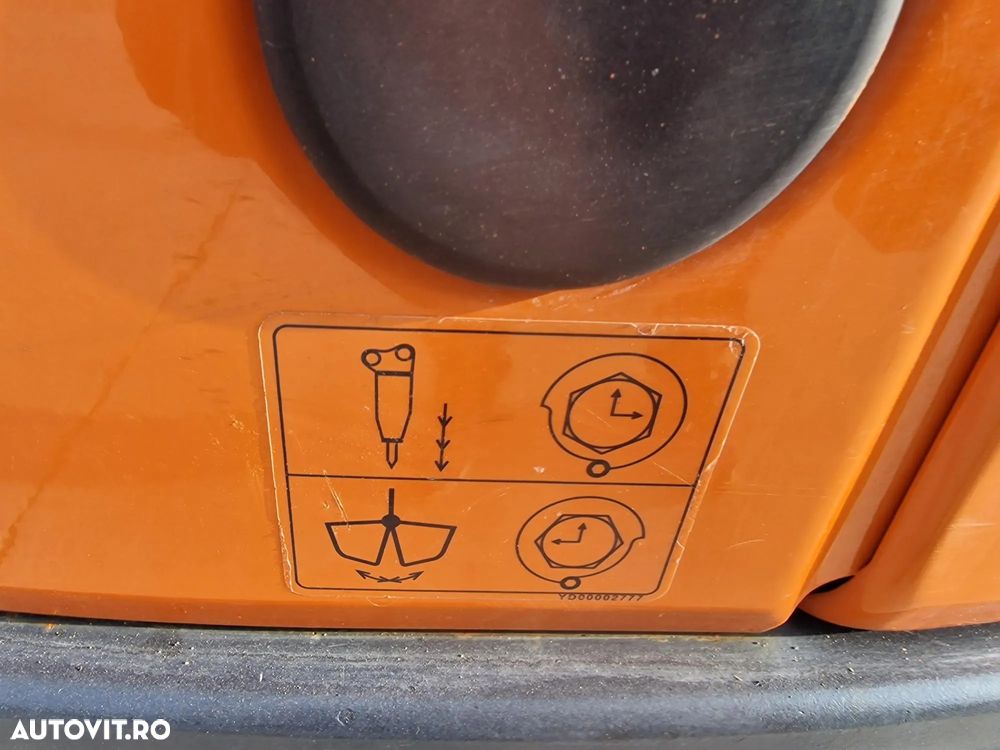 Hitachi ZX33U-6, Masa Operationala 3,7t, 2023, 1.305h, CUPLA RAPIDA HIDRAULICA+3 CUPE NOI, SistemAntifurt, Inst picon, senile 80% bune, Aer conditionat, Adancime sapare 5m, Ridica 2,8tone, Motor 25CP, posibilitate leasing 4 ani, CA NOU-PROMOTIE 36900 EUR+Tva - 16