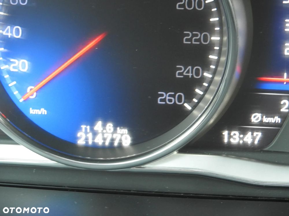 Volvo XC 60 D4 Drive-E R-Design Momentum - 24