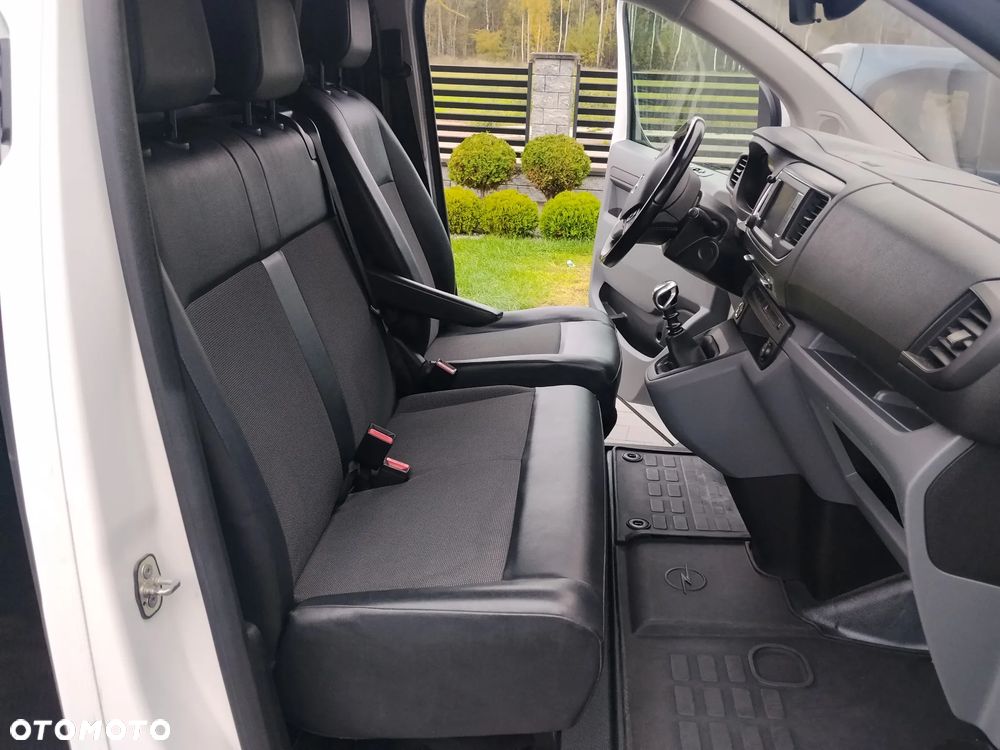 Opel Vivaro - 17