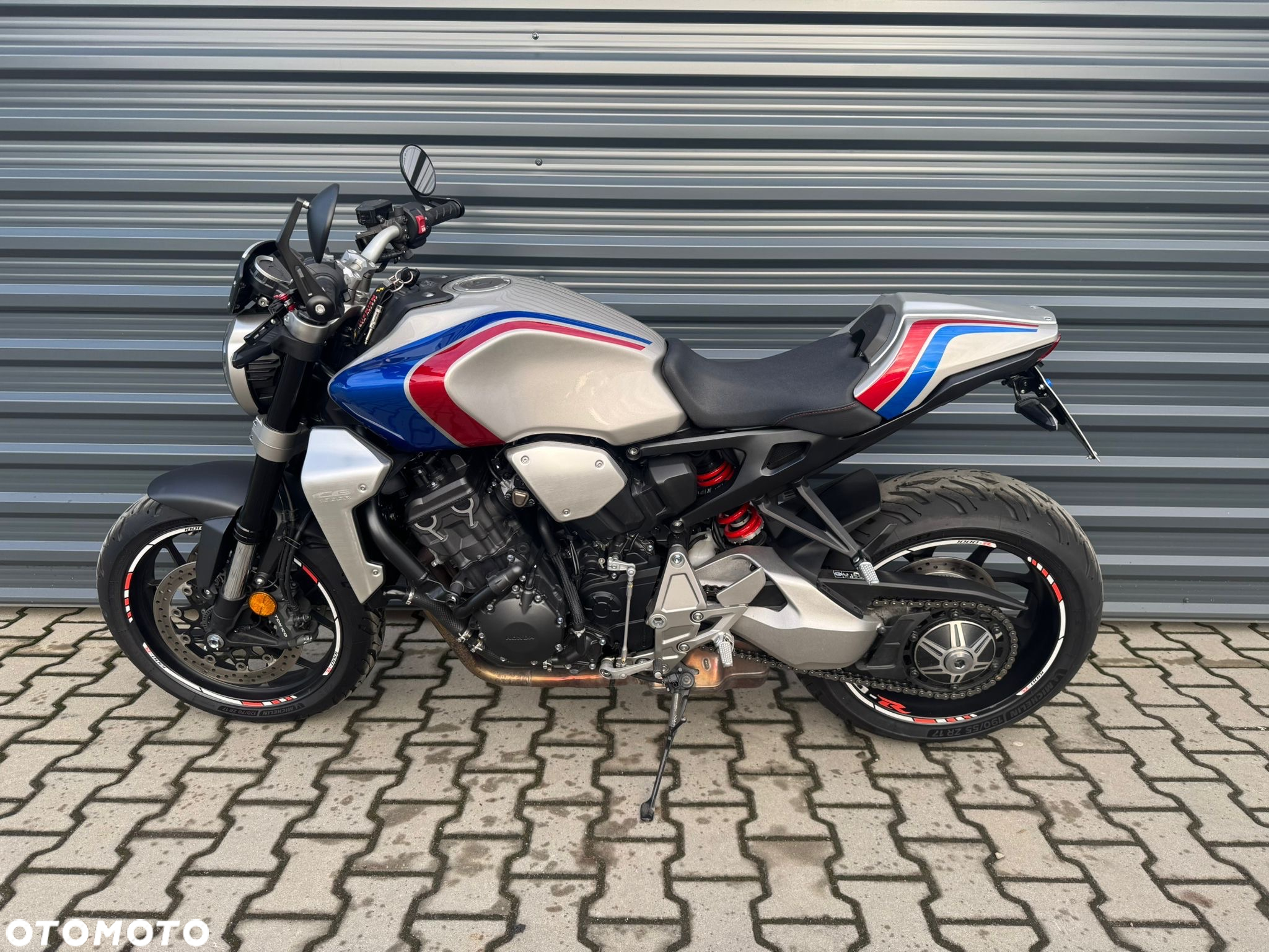 Honda CB - 4