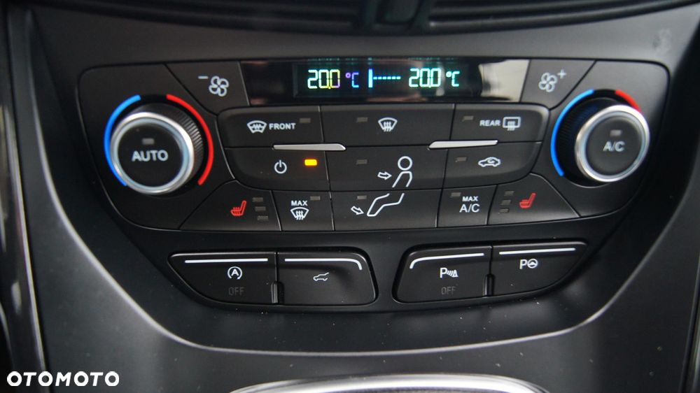 Ford Kuga 2.0 TDCi 4WD Titanium Plus - 25