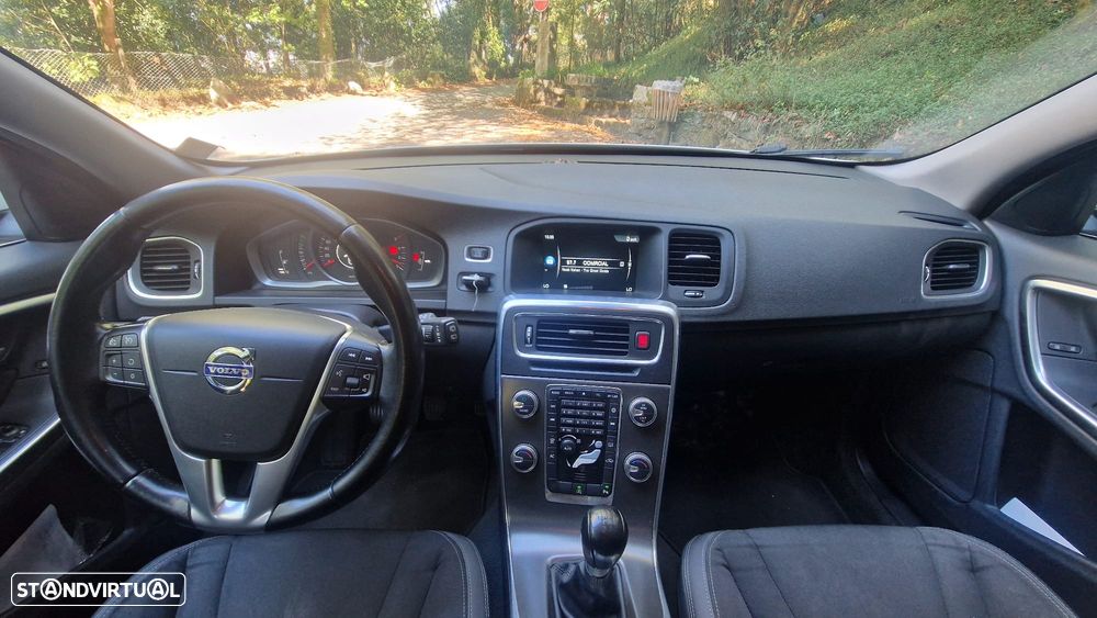 Volvo V60 - 11