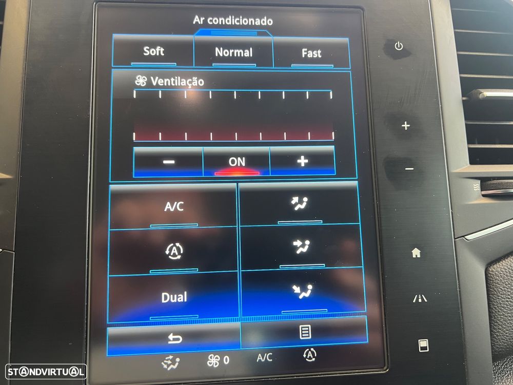 Renault Mégane Sport Tourer ENERGY TCe 205 EDC GT - 20
