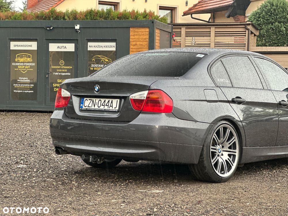BMW Seria 3 320i - 6