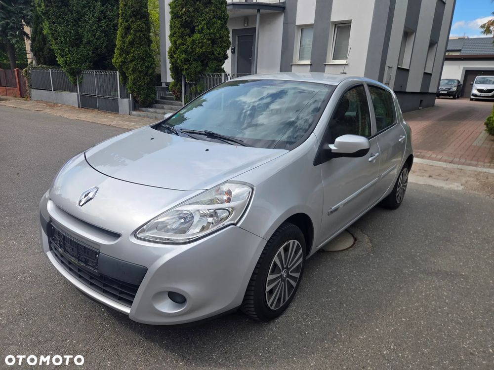 Renault Clio - 1