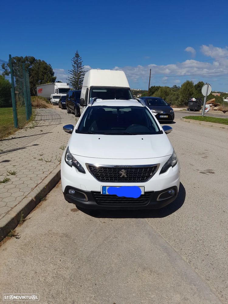 Peugeot 2008 PureTech 82 Style - 2