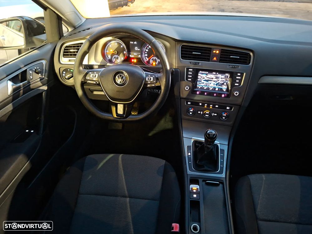 VW Golf 1.6 TDI BlueMotion Comfortline - 25